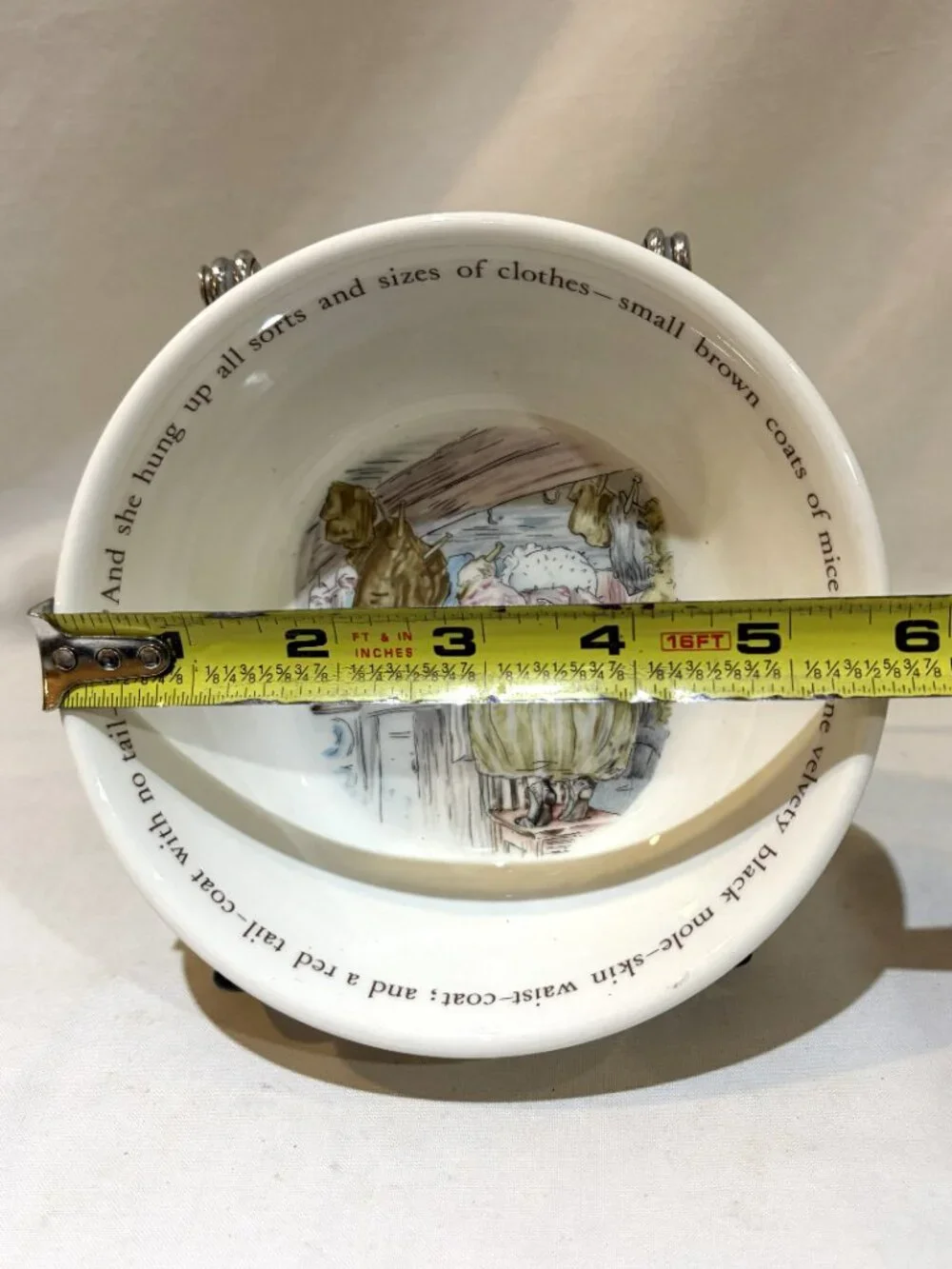 Wedgwood Beatrix Potter Mrs. Tiggy Winkle Child Bowl Etruria & Barlaston England
